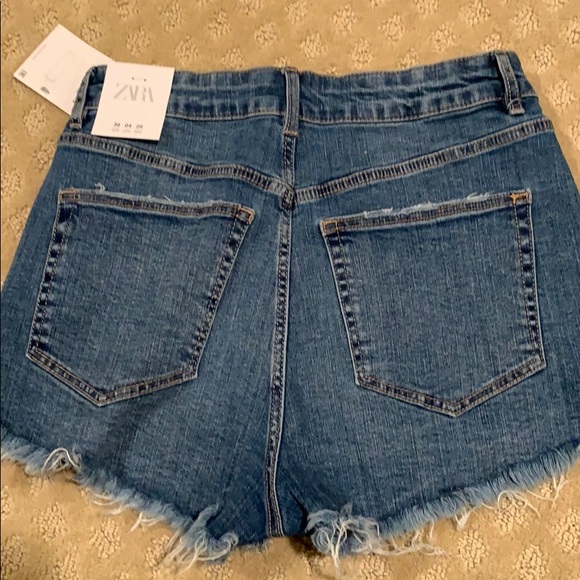 Zara Jean Shorts - Picture 2 of 4